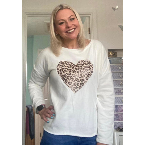 Step n Pump Essentials Luxe Ivory White - Leopard Heart Sweat Top