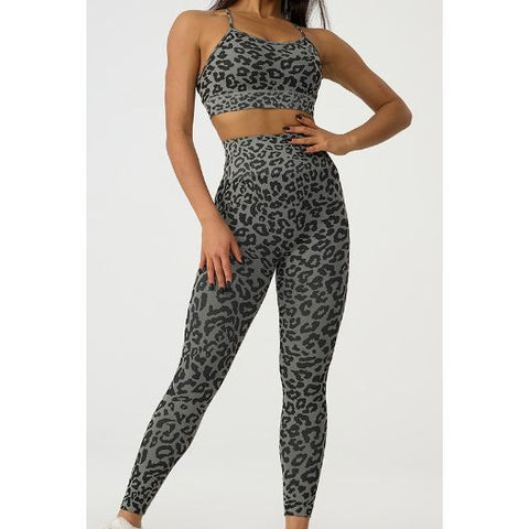 Step n Pump Exclusive Comfortable Seamless Grey Leopard  Leggings